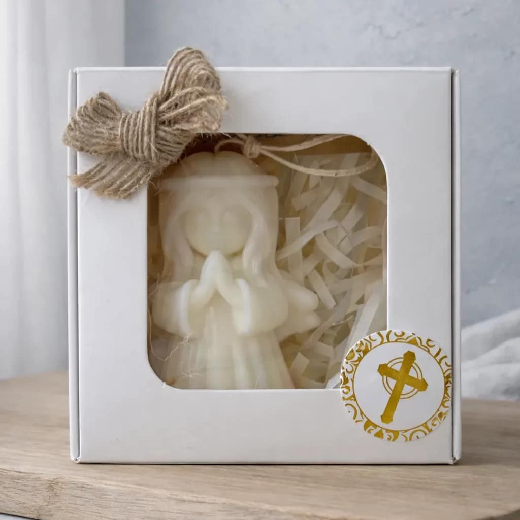 Świeca sojowa I Komunia dziewczynka w opakowaniu